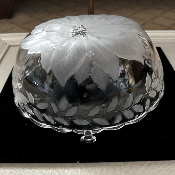 Vintage crystal Christmas punch bowl w frosted floral details with server. - Picture 7 of 9